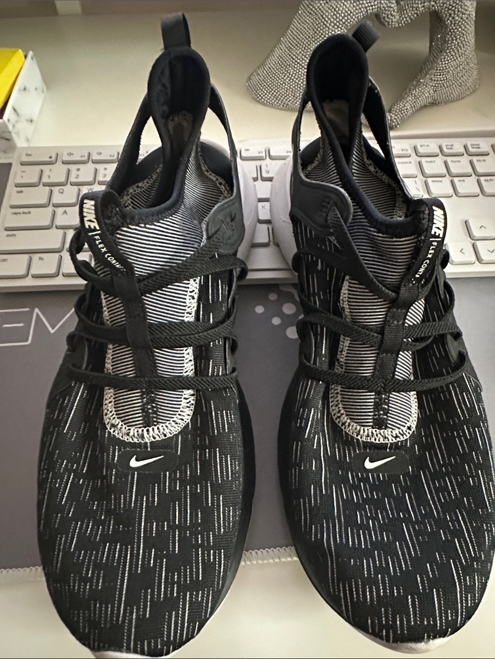 Nike Flex Men’s Black and White Knit Sneakers
